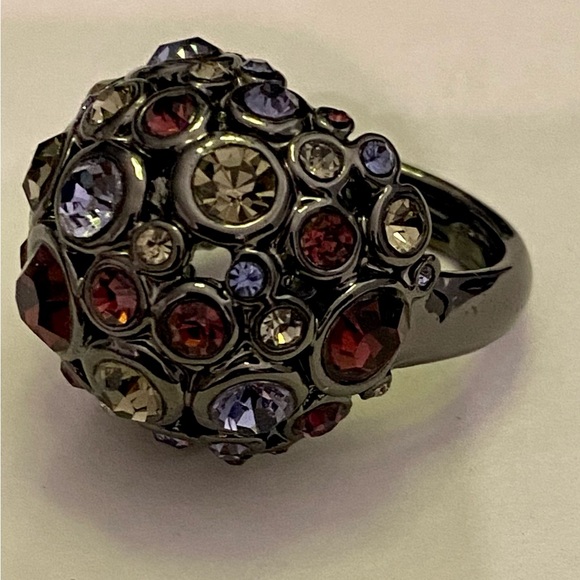 Party ring! - Picture 4 of 9